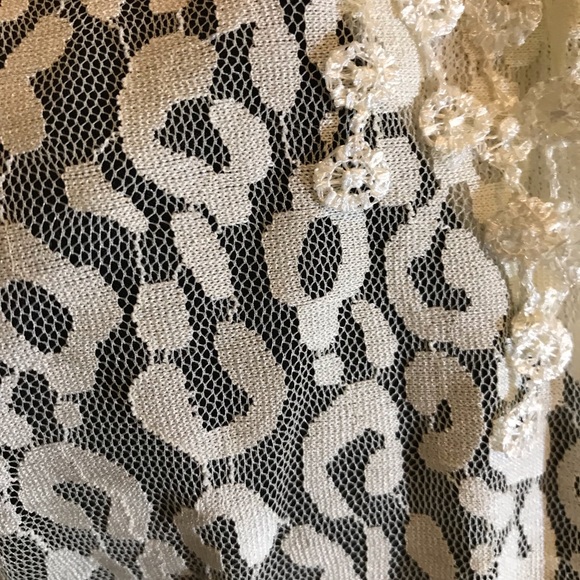 Cream Lacy Infinity Scarf - Picture 4 of 5
